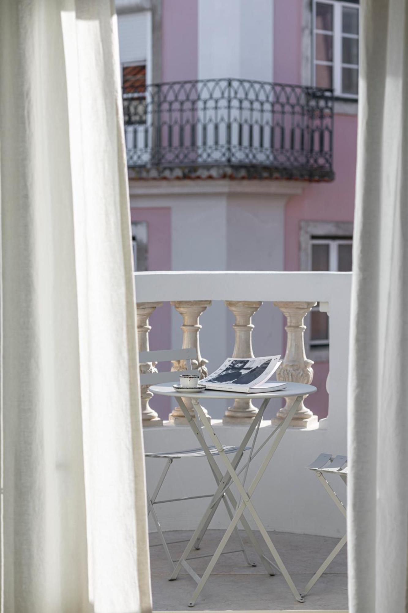 Montecarmo12 - Design Boutique Hotel Лиссабон Экстерьер фото